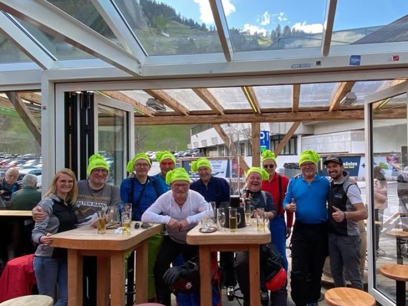 Danke für euren Besuch 👍🏼🍻🥳
.
.
.
#hiatamadl #apresski #apresskiparty #mountopolis #horbergbahn #freundetreffen #visitus